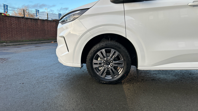 Ford Tourneo Custom 320 L1 Diesel Fwd 2.0 EcoBlue 136ps H1 Titanium 8 seater Auto